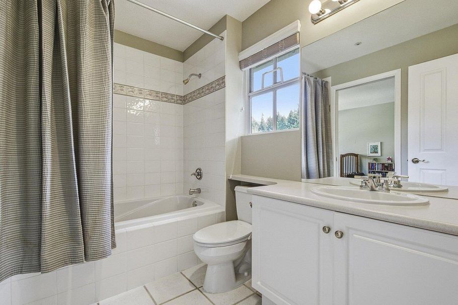 31 5650 Hampton Place Vancouver, BC - 29