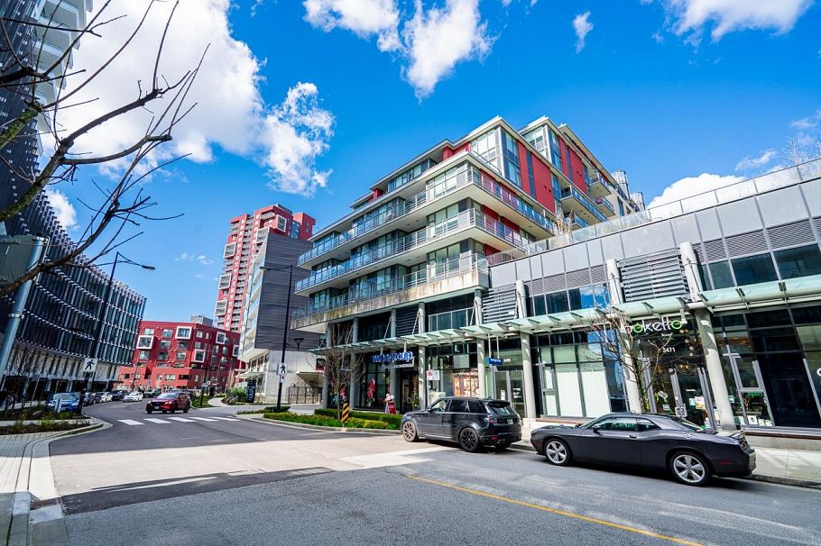 713 3451 Sawmill Crescent Vancouver, BC - 2