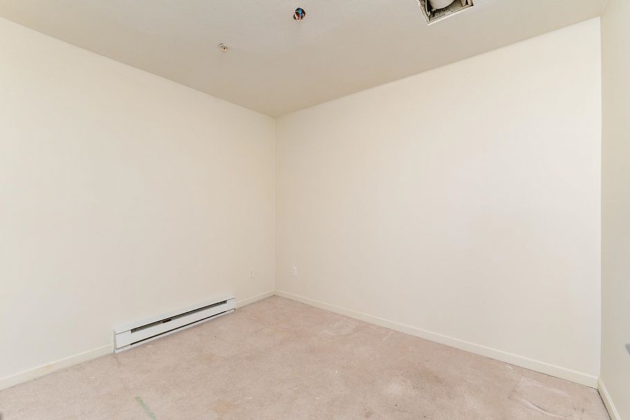 218 332 Lonsdale Avenue North Vancouver, BC - 18