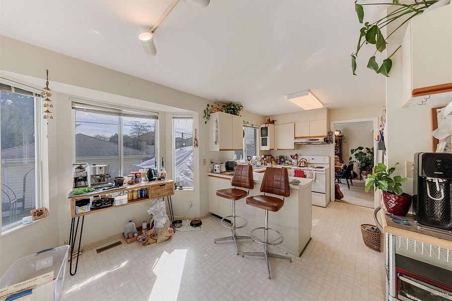 5592 Elizabeth Street Vancouver, BC - 13