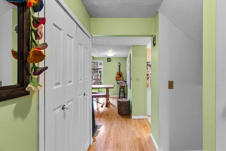 7363 Kokanee Place Vancouver, BC - 3