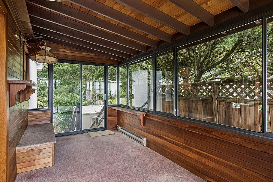 702 Winona Avenue North Vancouver, BC - 16