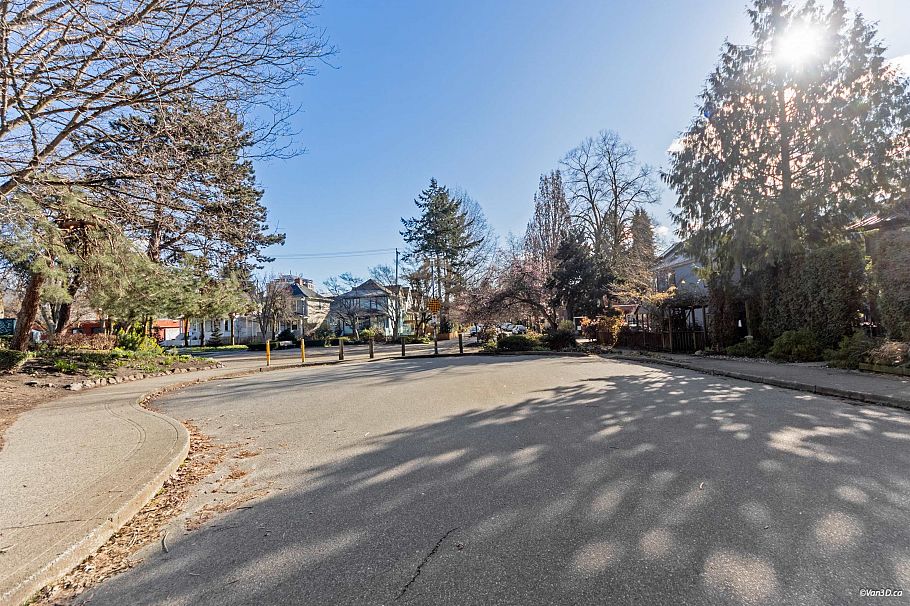 764 E Georgia Street Vancouver, BC - 31