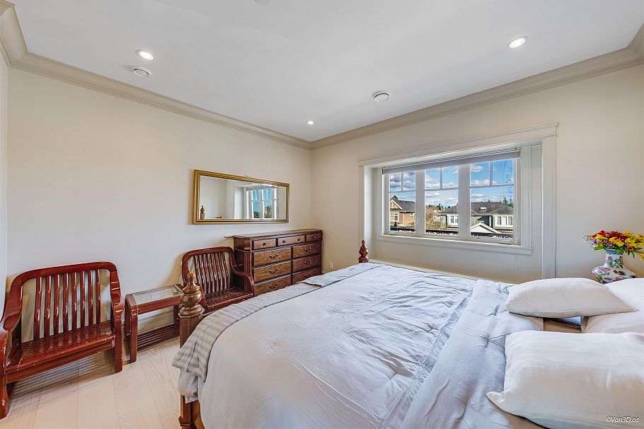 6633 Neal Street Vancouver, BC - 4