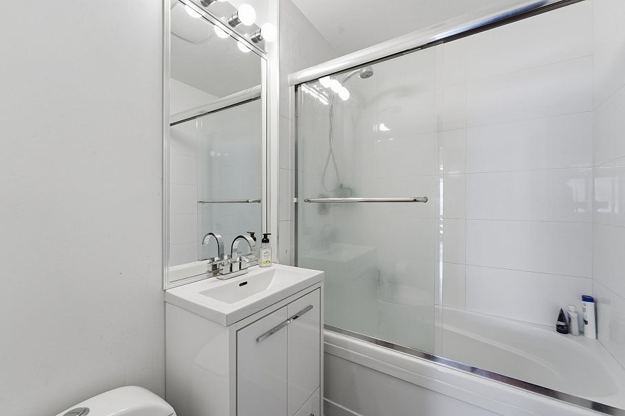 6777 Kerr Street Vancouver, BC - 15