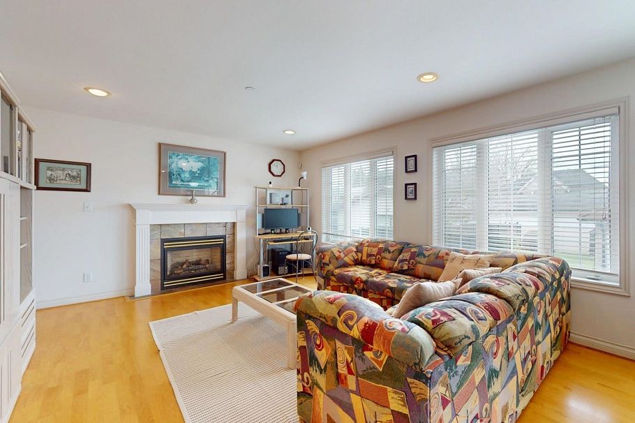 1926 W 62nd Avenue Vancouver, BC - 12