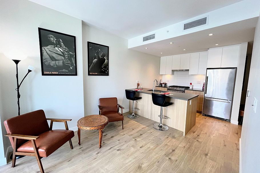 1205 3430 E Kent Avenue South Vancouver, BC - 4