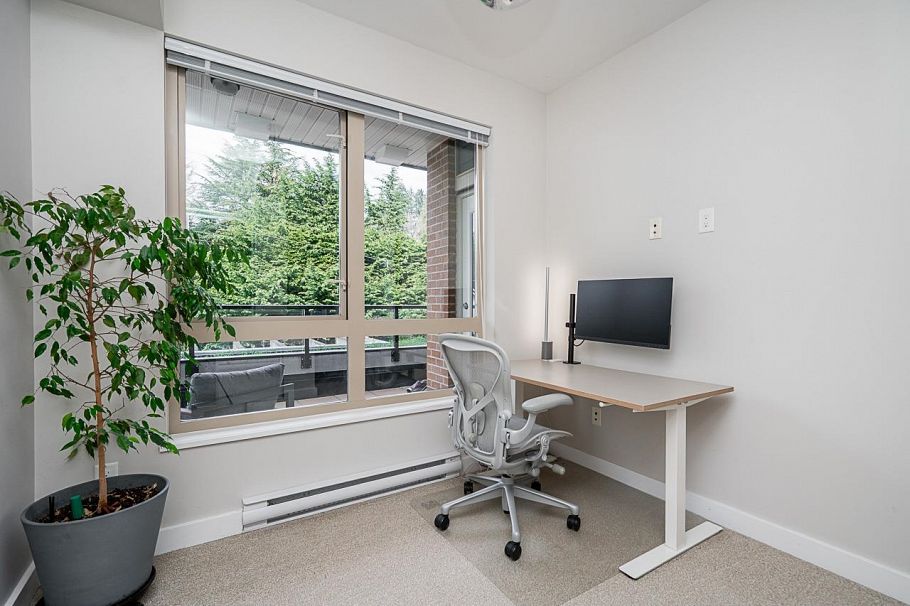 208 1330 Marine Drive North Vancouver, BC - 21