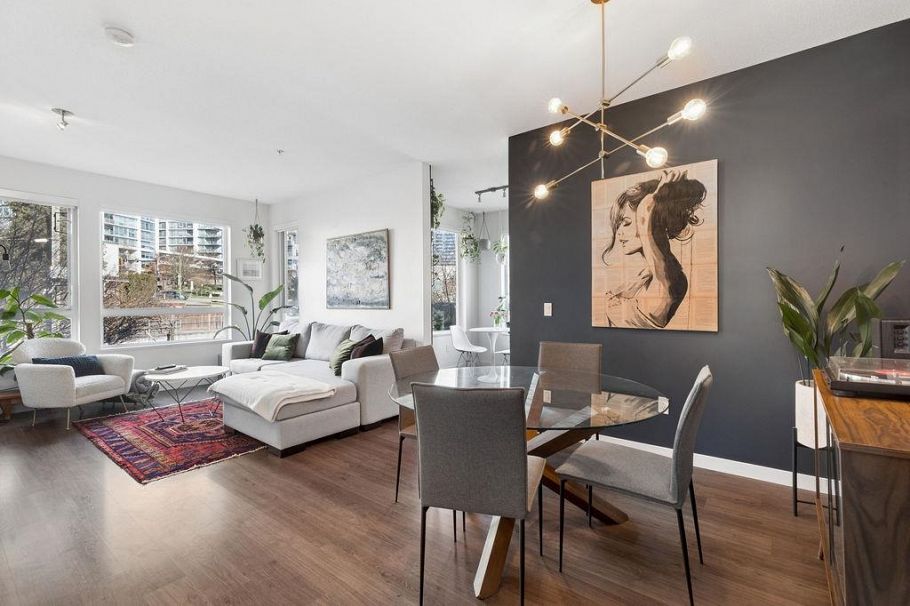 207 217 W 8th Street North Vancouver, BC - 7