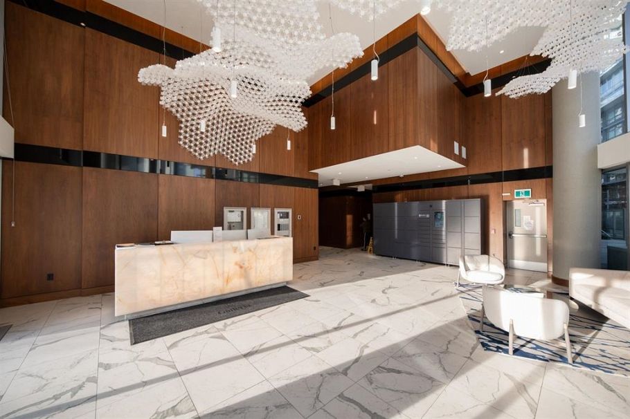 605 8555 Capstan Way Richmond, BC - 3