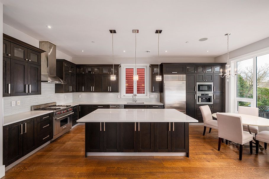 4341 W 3rd Avenue Vancouver, BC - 18