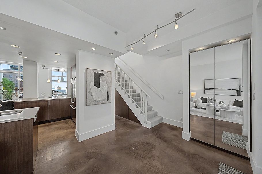 TH A 1199 Marinaside Crescent Vancouver, BC - 7