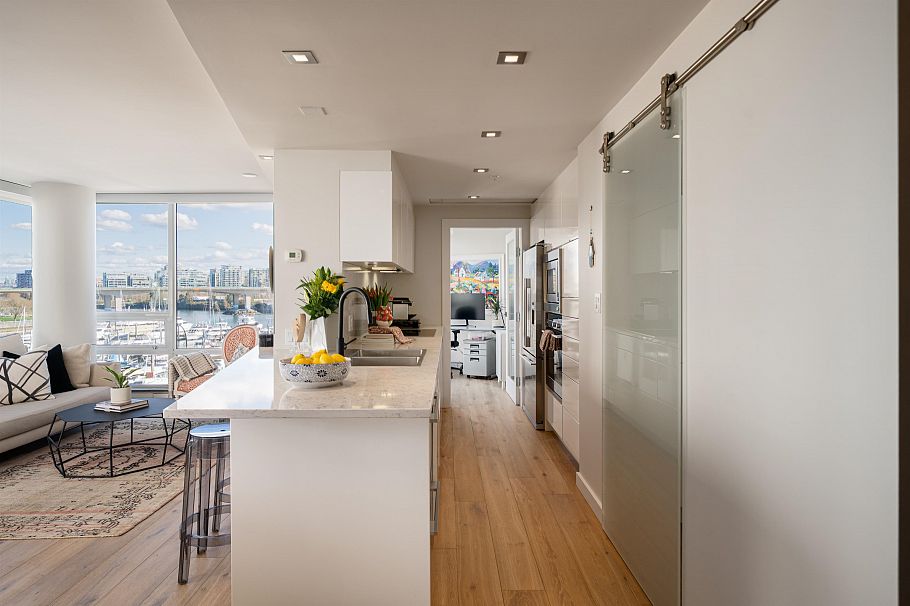 505 1201 Marinaside Crescent Vancouver, BC - 14