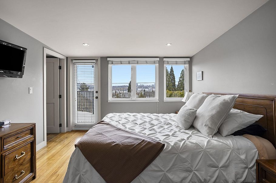 831 Whitchurch Street North Vancouver, BC - 20