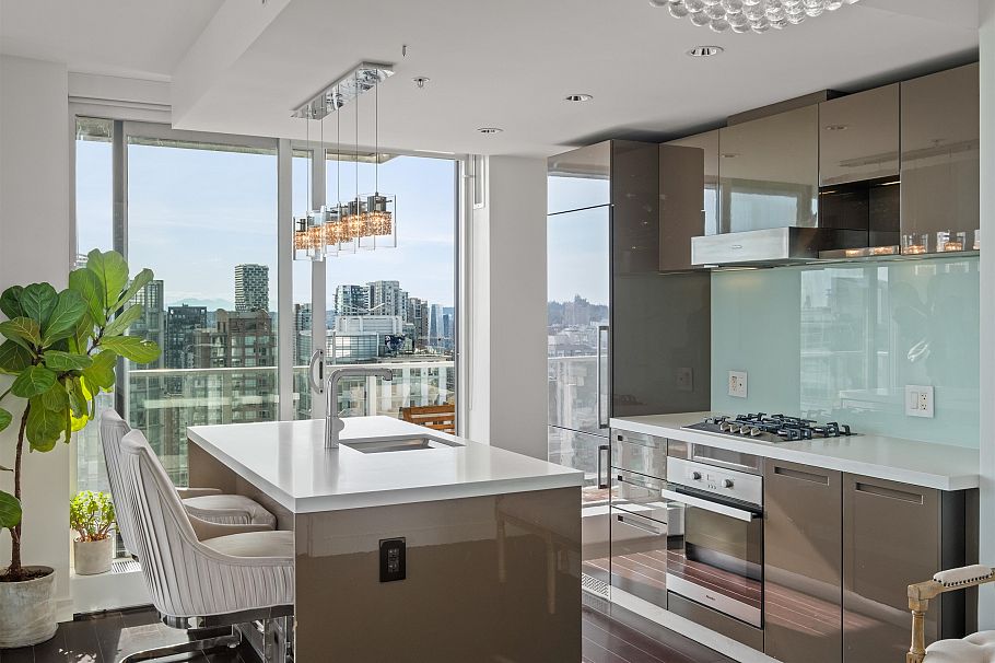 3511 777 Richards Street Vancouver, BC - 4