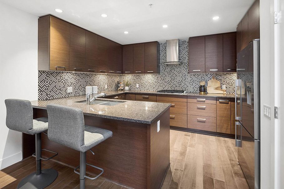 406 210 W 13 Street North Vancouver, BC - 7