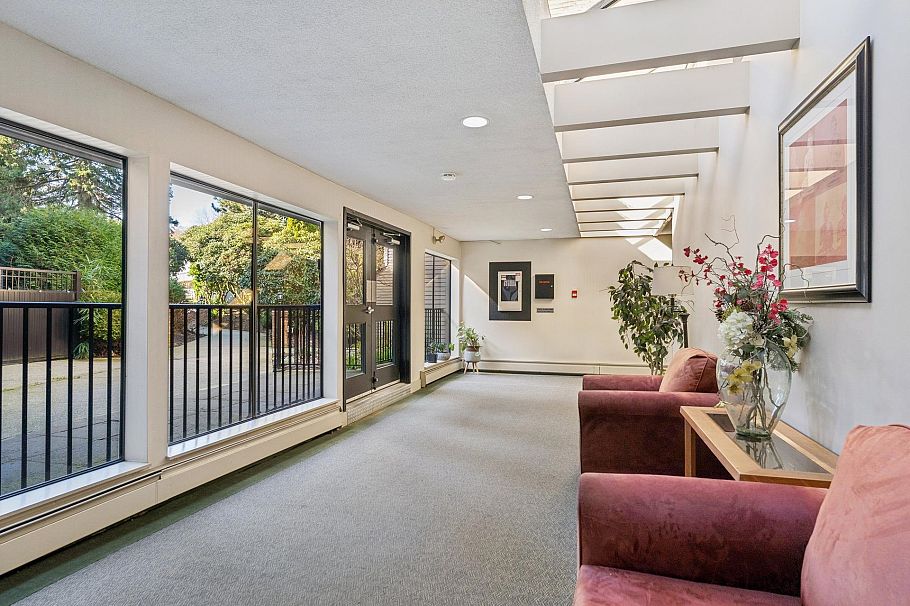 211 1385 Draycott Road North Vancouver, BC - 28