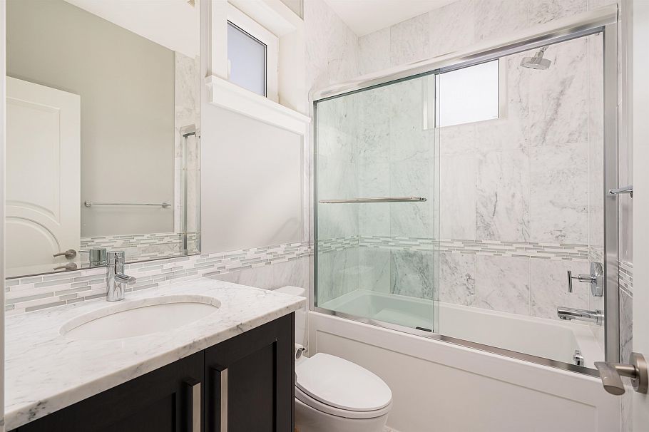 4341 W 3rd Avenue Vancouver, BC - 32