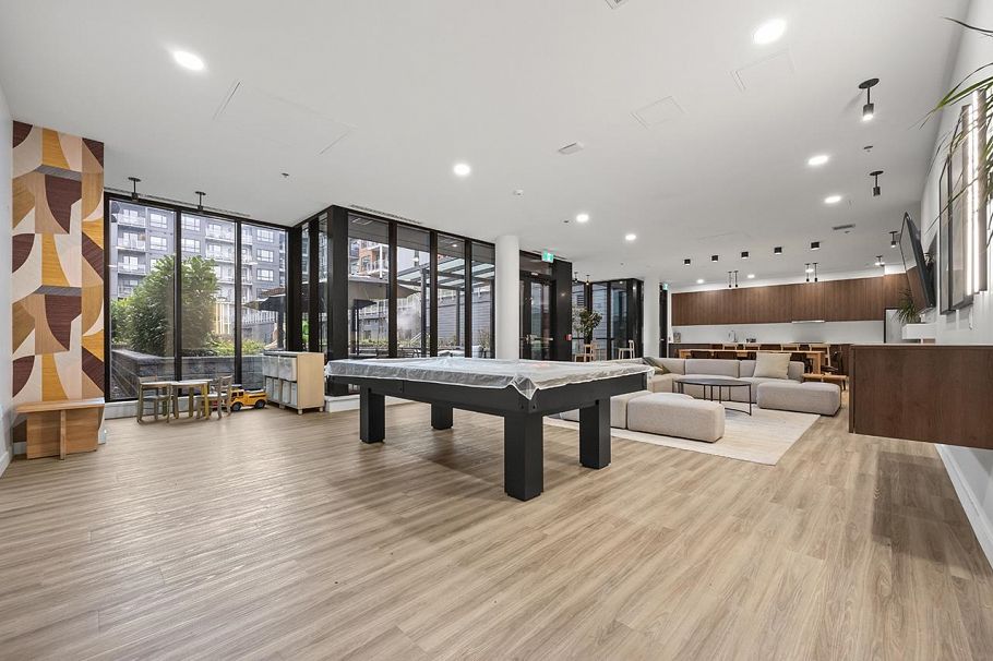 303 3596 Malsum Drive North Vancouver, BC - 19