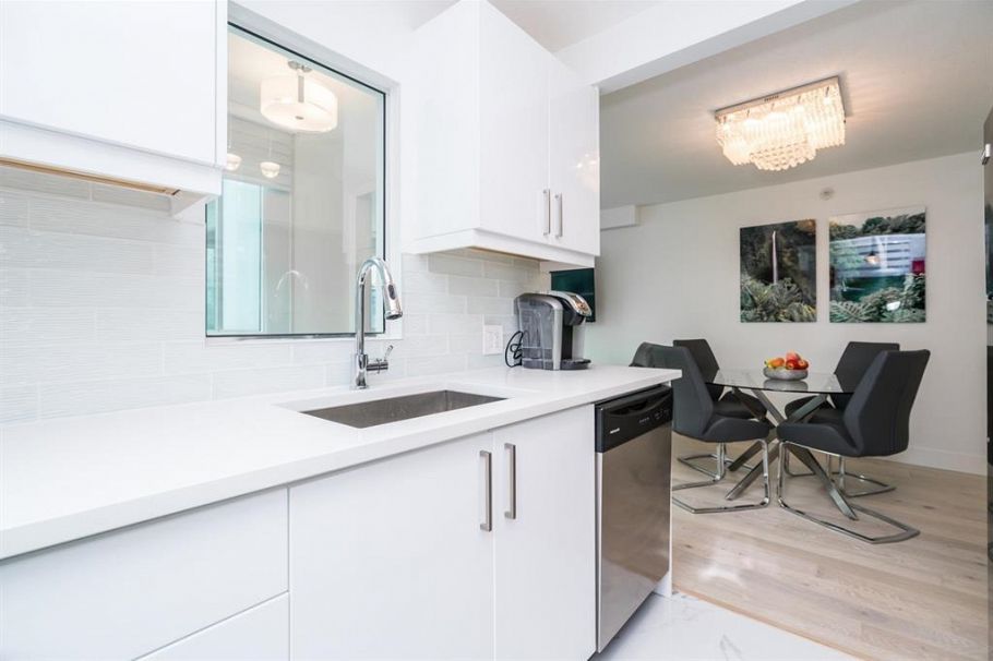 902 1328 W Pender Street Vancouver, BC - 11