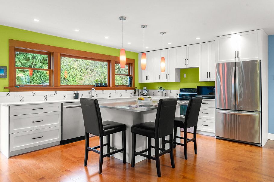 1085 Edgewood Road North Vancouver, BC - 14