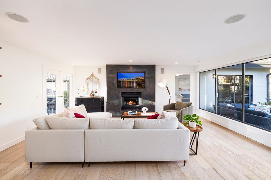 4198 Sunset Boulevard North Vancouver, BC - 8