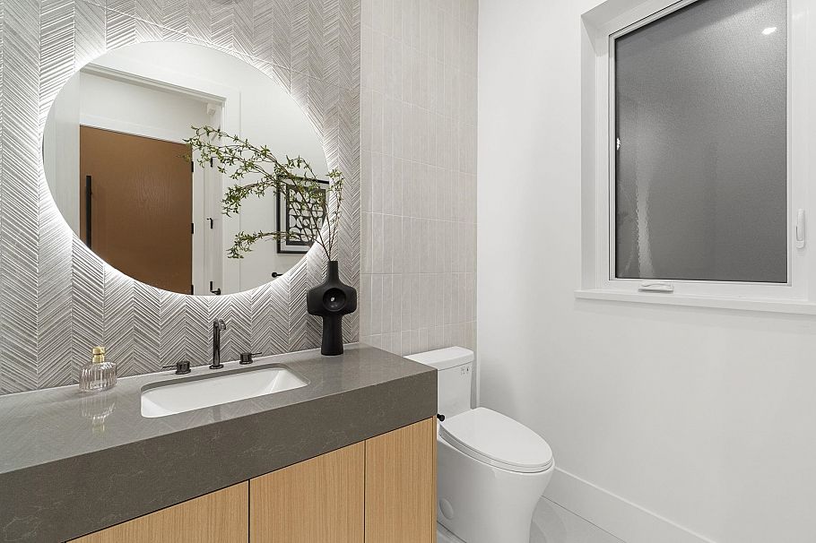 1 1945 E 13th Avenue Vancouver, BC - 8