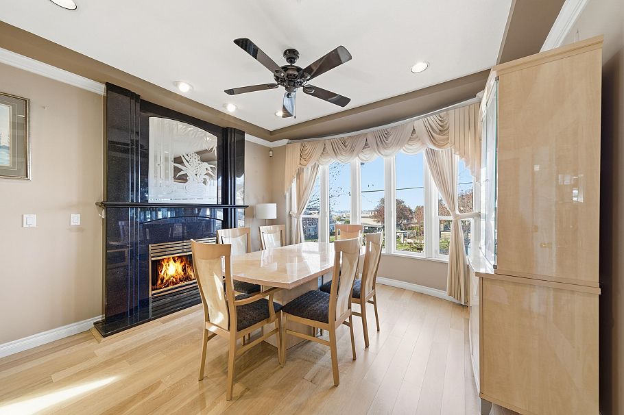 7962 Victoria Drive Vancouver, BC - 1