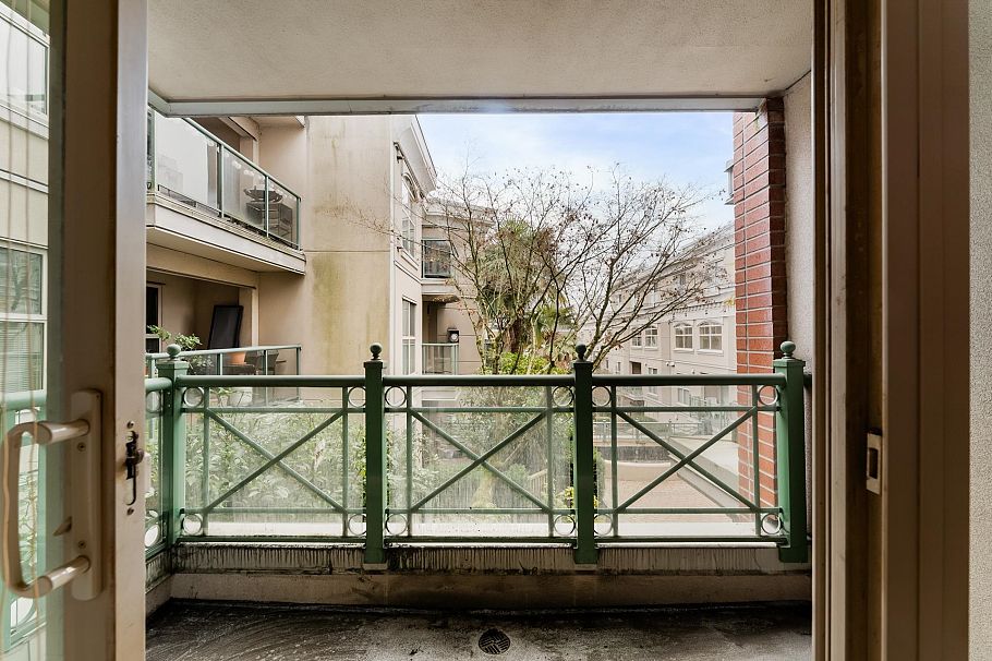 218 332 Lonsdale Avenue North Vancouver, BC - 20