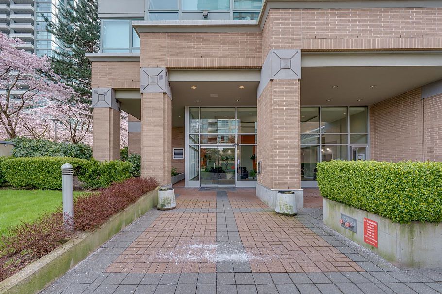 2105 4398 Buchanan Street Burnaby, BC - 27