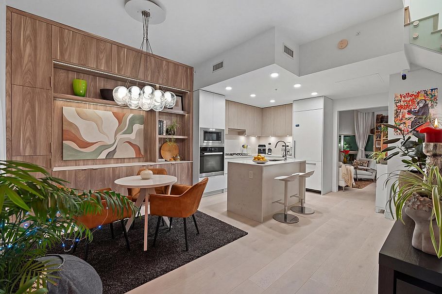 4228 Cambie Street Vancouver, BC - 4