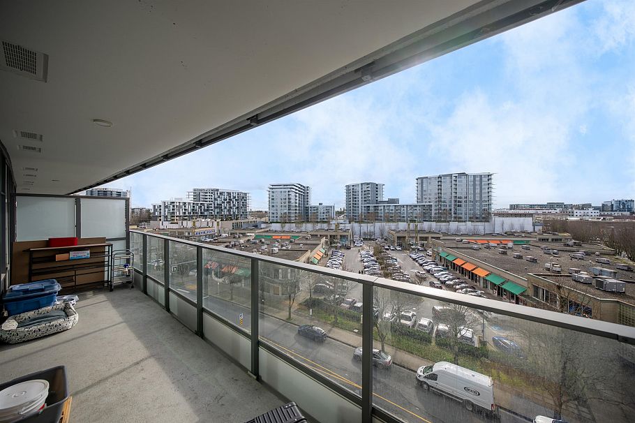 605 8555 Capstan Way Richmond, BC - 15