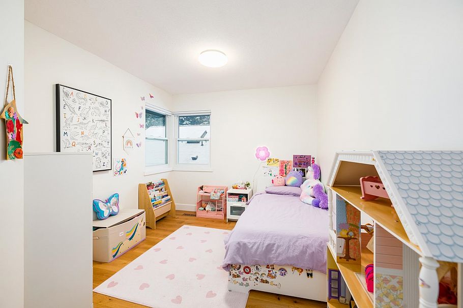 3985 Frames Place North Vancouver, BC - 10