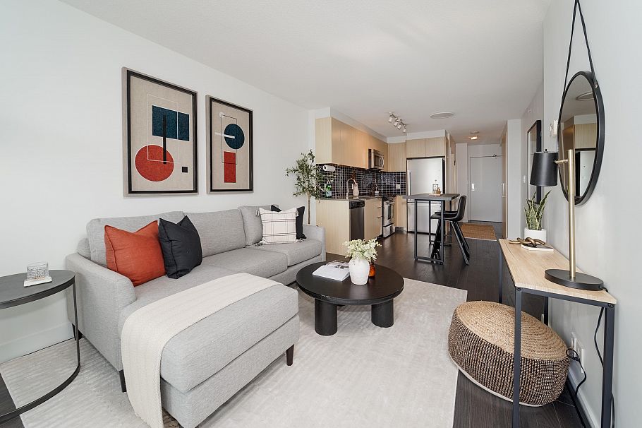 1703 1325 Rolston Street Vancouver, BC - 1