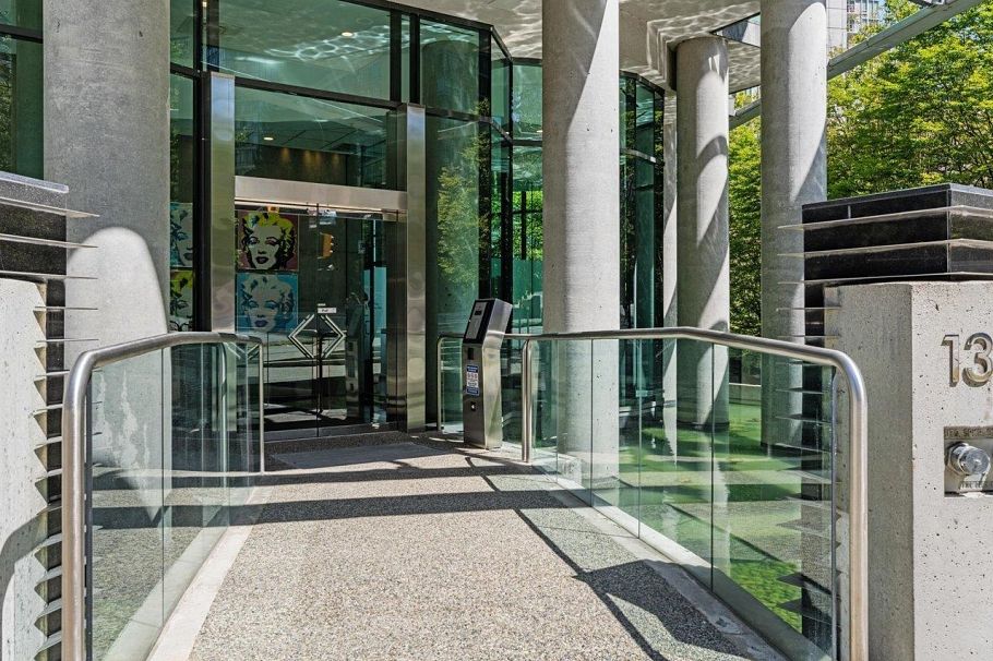 2908 1331 W Georgia Street Vancouver, BC - 2