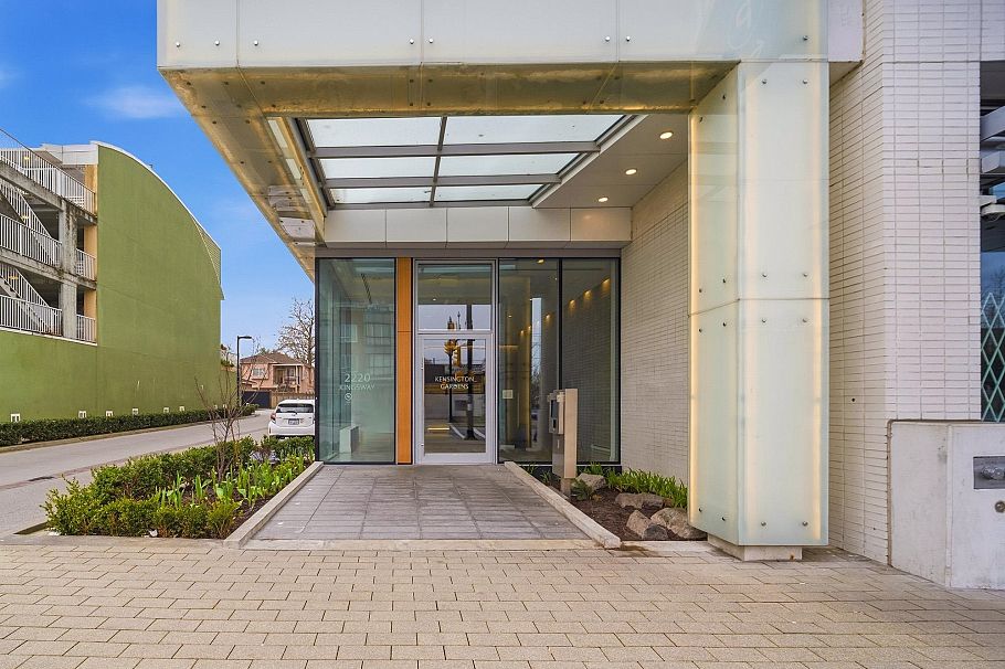 507 2220 Kingsway Vancouver, BC - 2