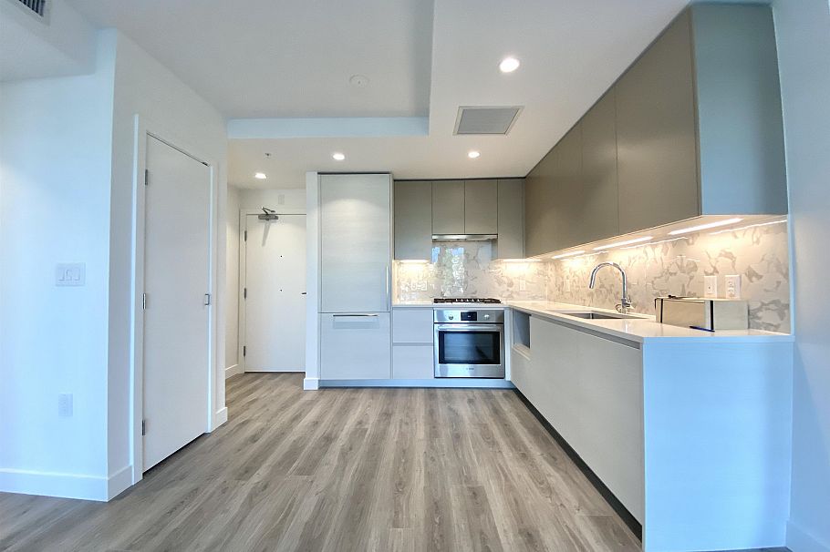 5xx 8181 CHESTER STREET, Vancouver BC V5X 0J9 Vancouver, BC - 1