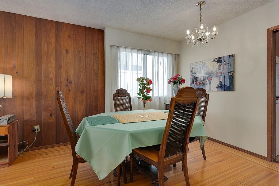 5884 Ormidale Street Vancouver, BC - 5
