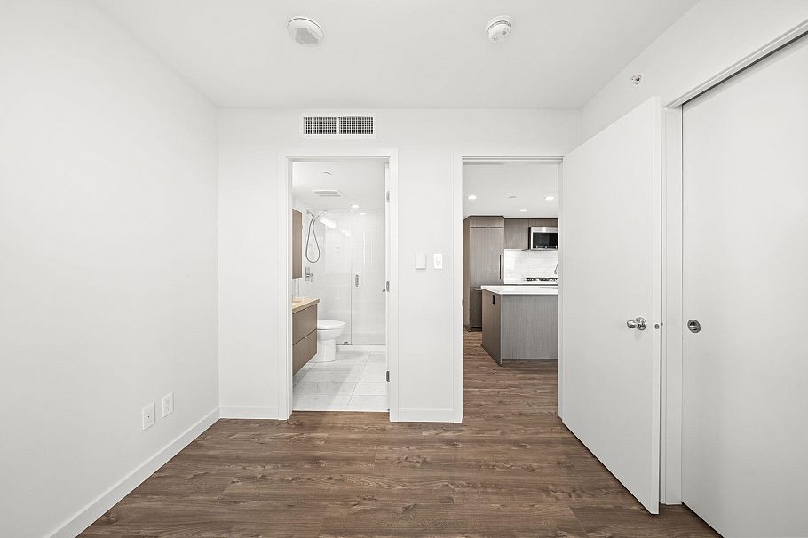 2407 8189 Cambie Street Vancouver, BC - 24