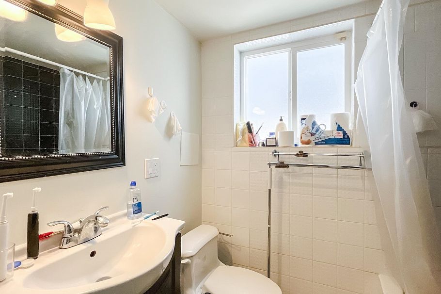 1420 Park Drive Vancouver, BC - 35