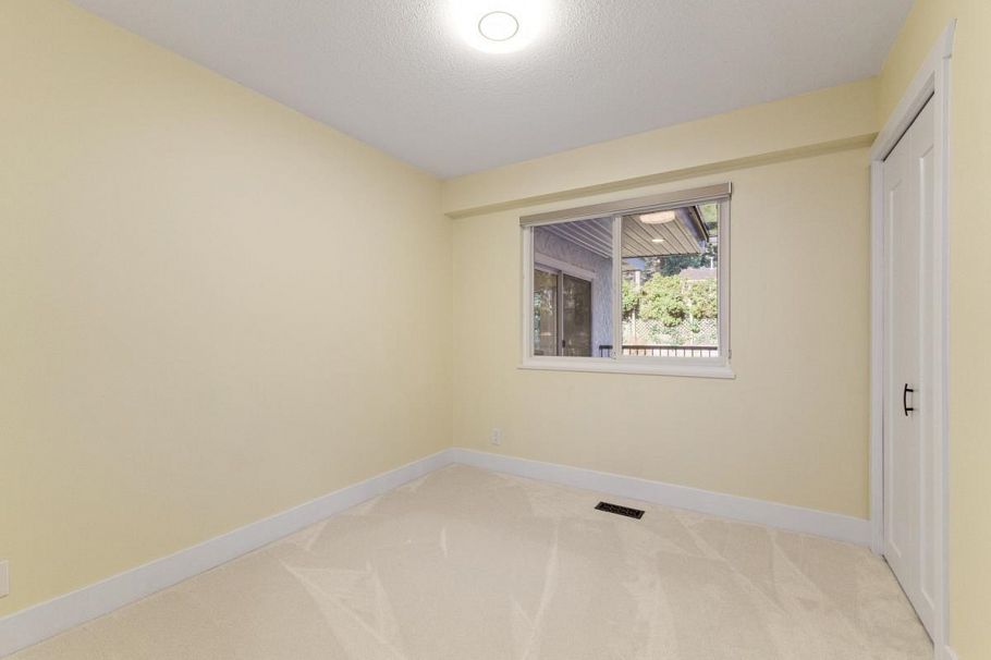 2518 Swinburne Avenue North Vancouver, BC - 18