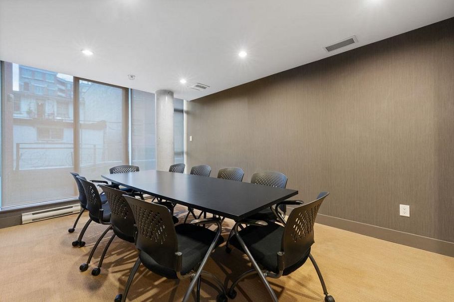 213 221 Union Street Vancouver, BC - 26