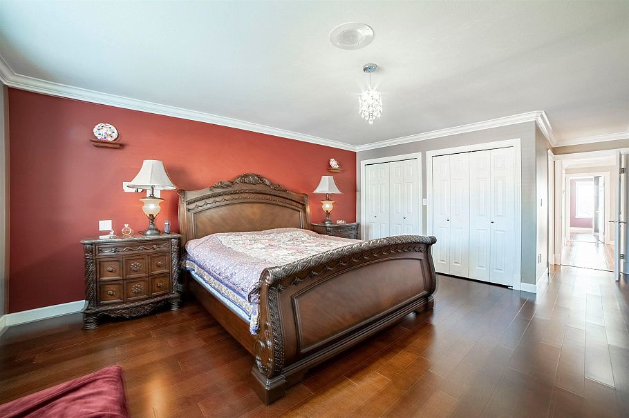 6970 Willingdon Avenue Burnaby, BC - 16