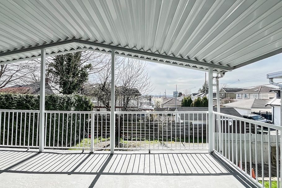 1420 Park Drive Vancouver, BC - 25