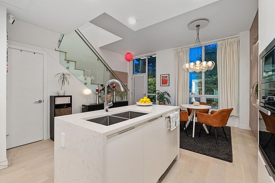 4228 Cambie Street Vancouver, BC - 10