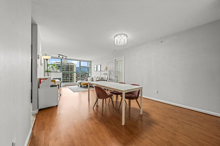 2105 4398 Buchanan Street Burnaby, BC - 4