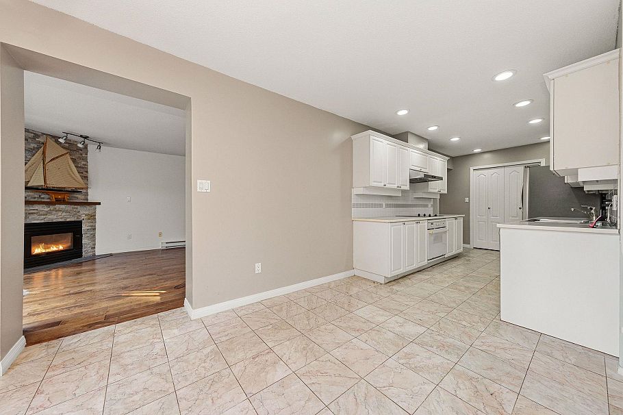 104 1500 Ostler Court North Vancouver, BC - 14