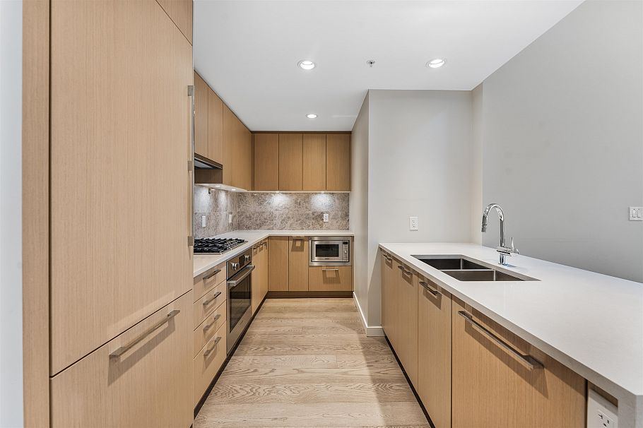 507 5687 Gray Avenue Vancouver, BC - 5