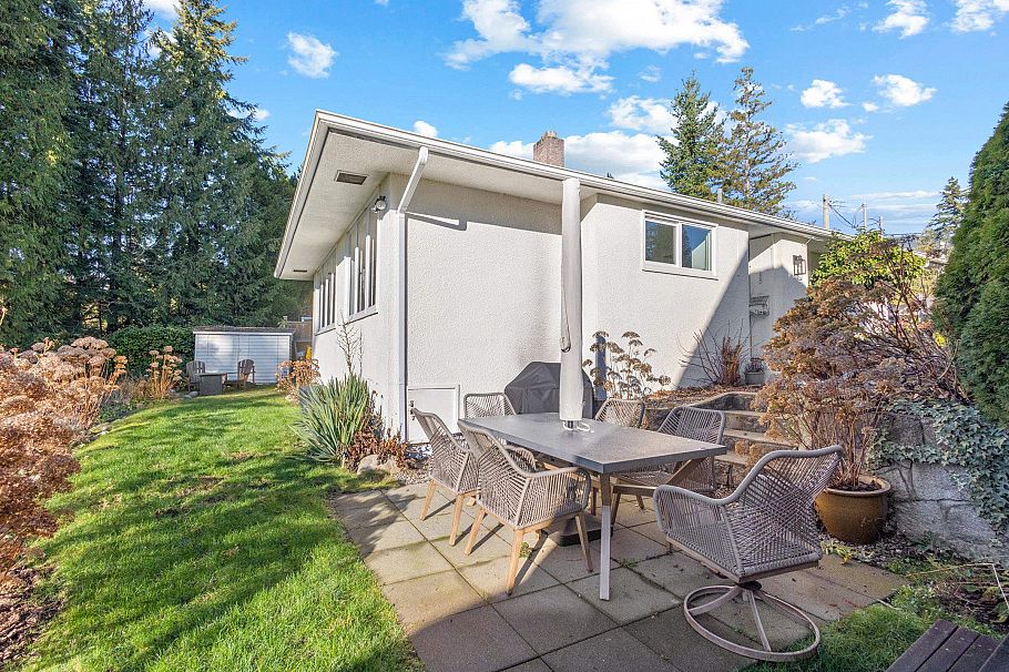 1275 Brantwood Road North Vancouver, BC - 20