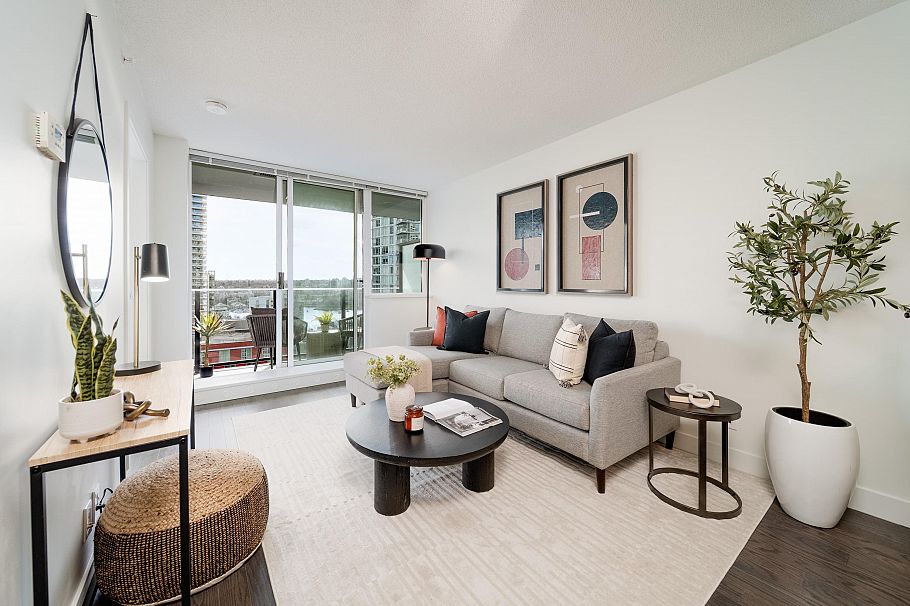 1703 1325 Rolston Street Vancouver, BC - 2